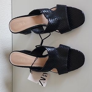 Zara Black snake faux chunky block heel Sandals size 8